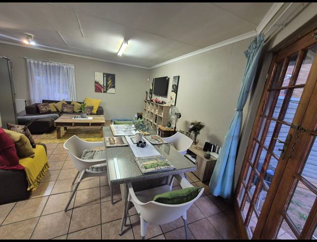 3 BEDROOM HOUSE FOR SALE IN ROODIA